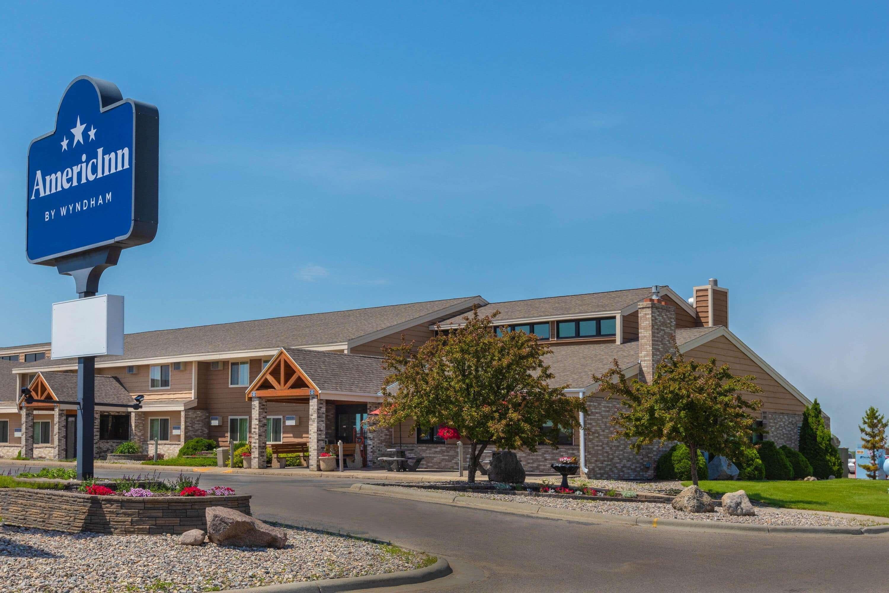Americinn By Wyndham Roseau Bagian luar foto