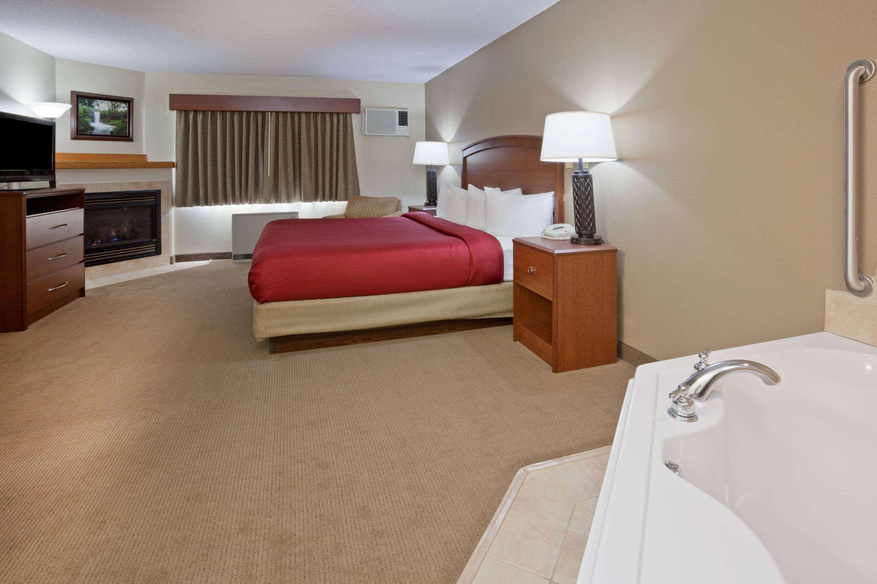 Americinn By Wyndham Roseau Bagian luar foto