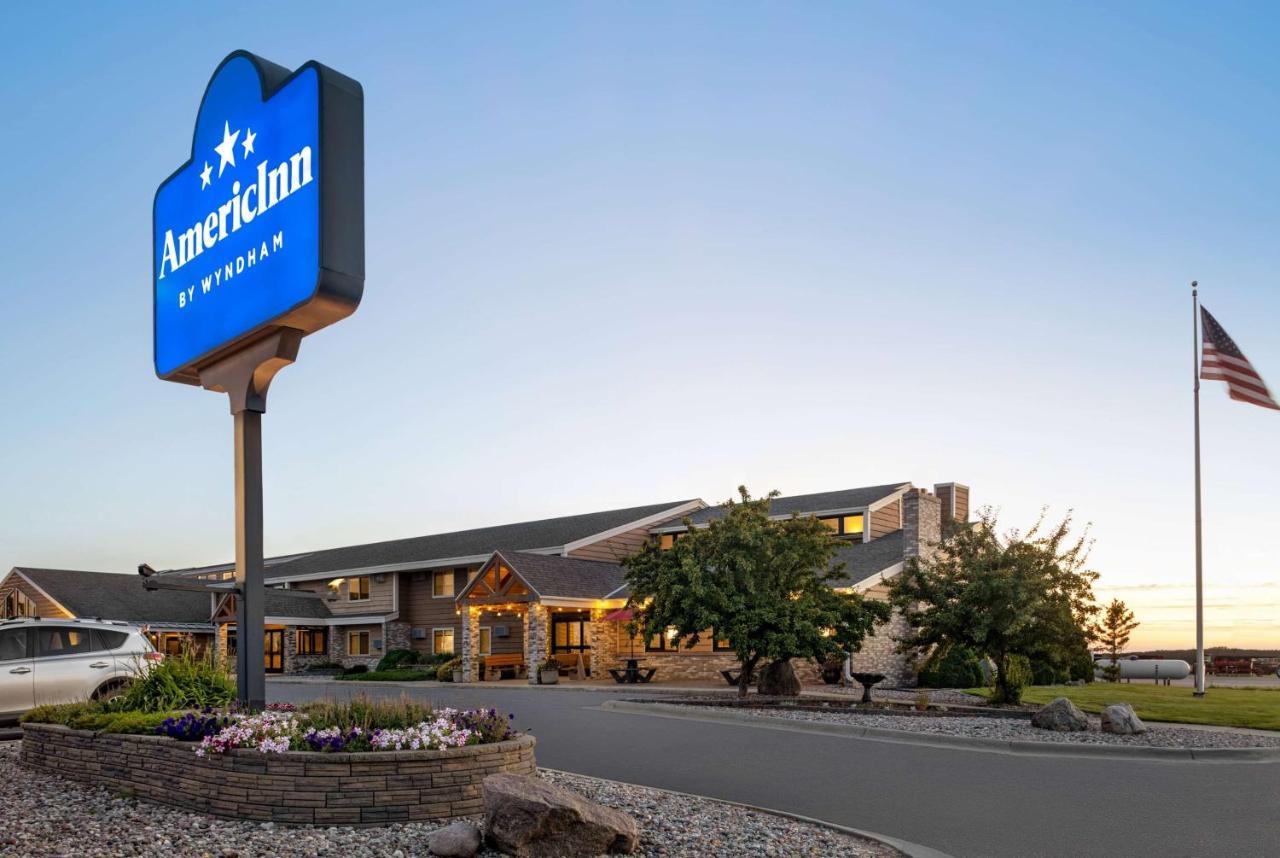 Americinn By Wyndham Roseau Bagian luar foto