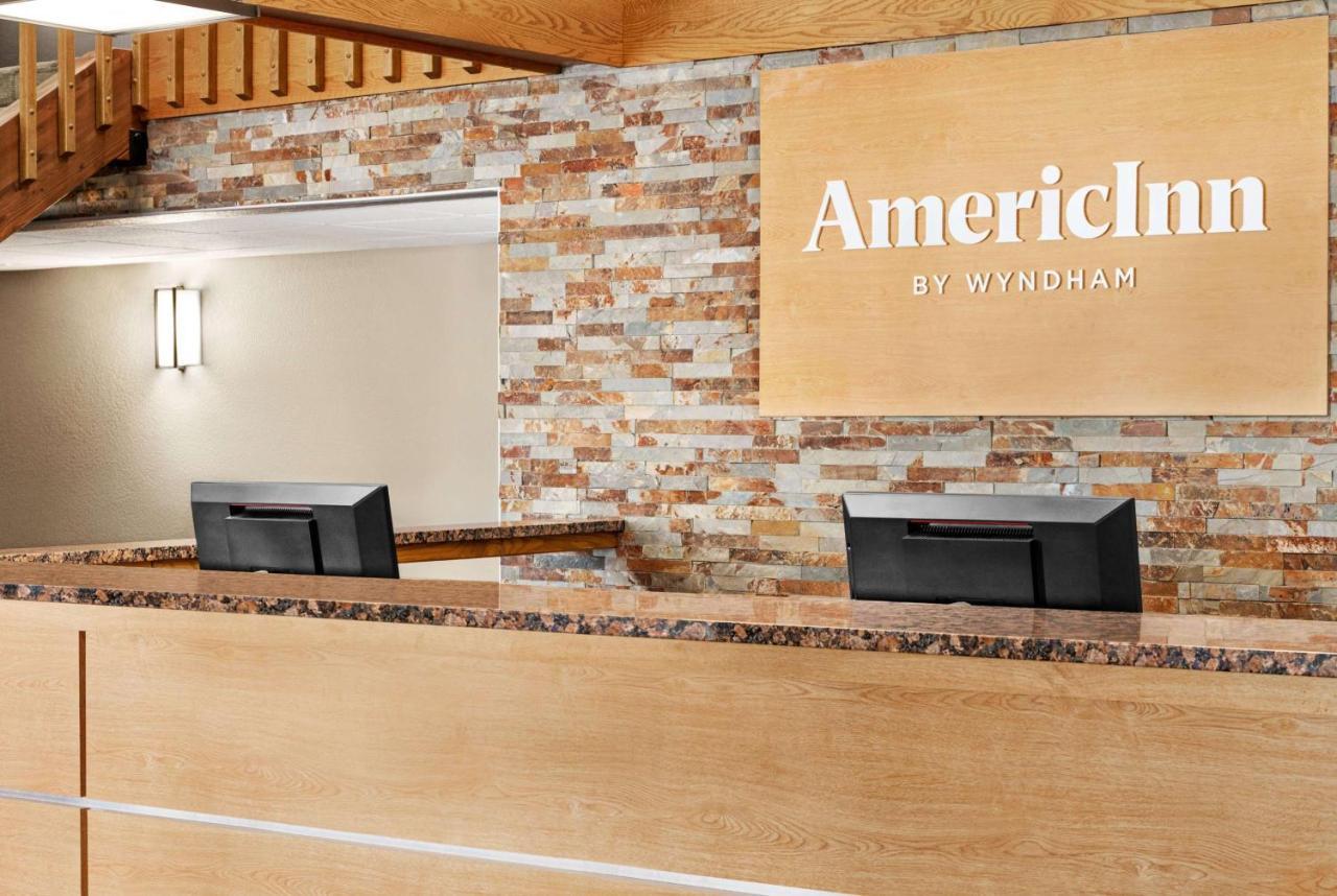 Americinn By Wyndham Roseau Bagian luar foto