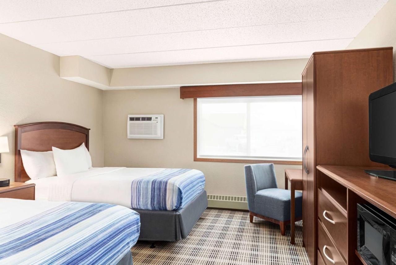 Americinn By Wyndham Roseau Bagian luar foto