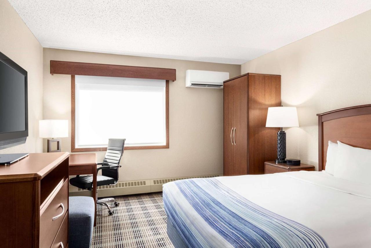Americinn By Wyndham Roseau Bagian luar foto